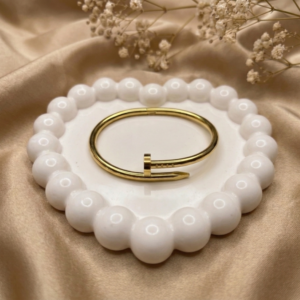 Nail Cut Cartier
