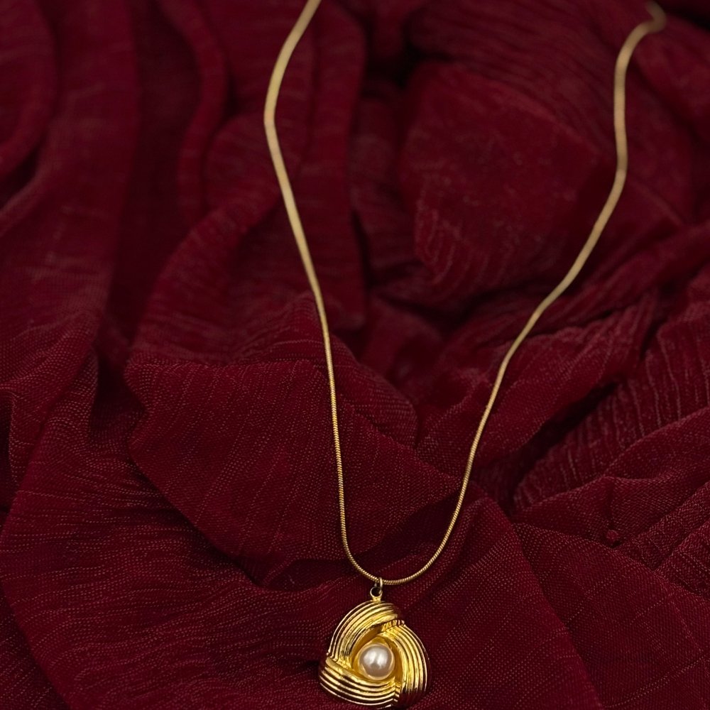 Pearl Reverie Pendant