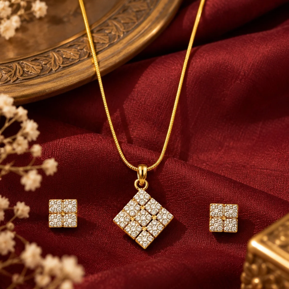 Heer Pendant Set